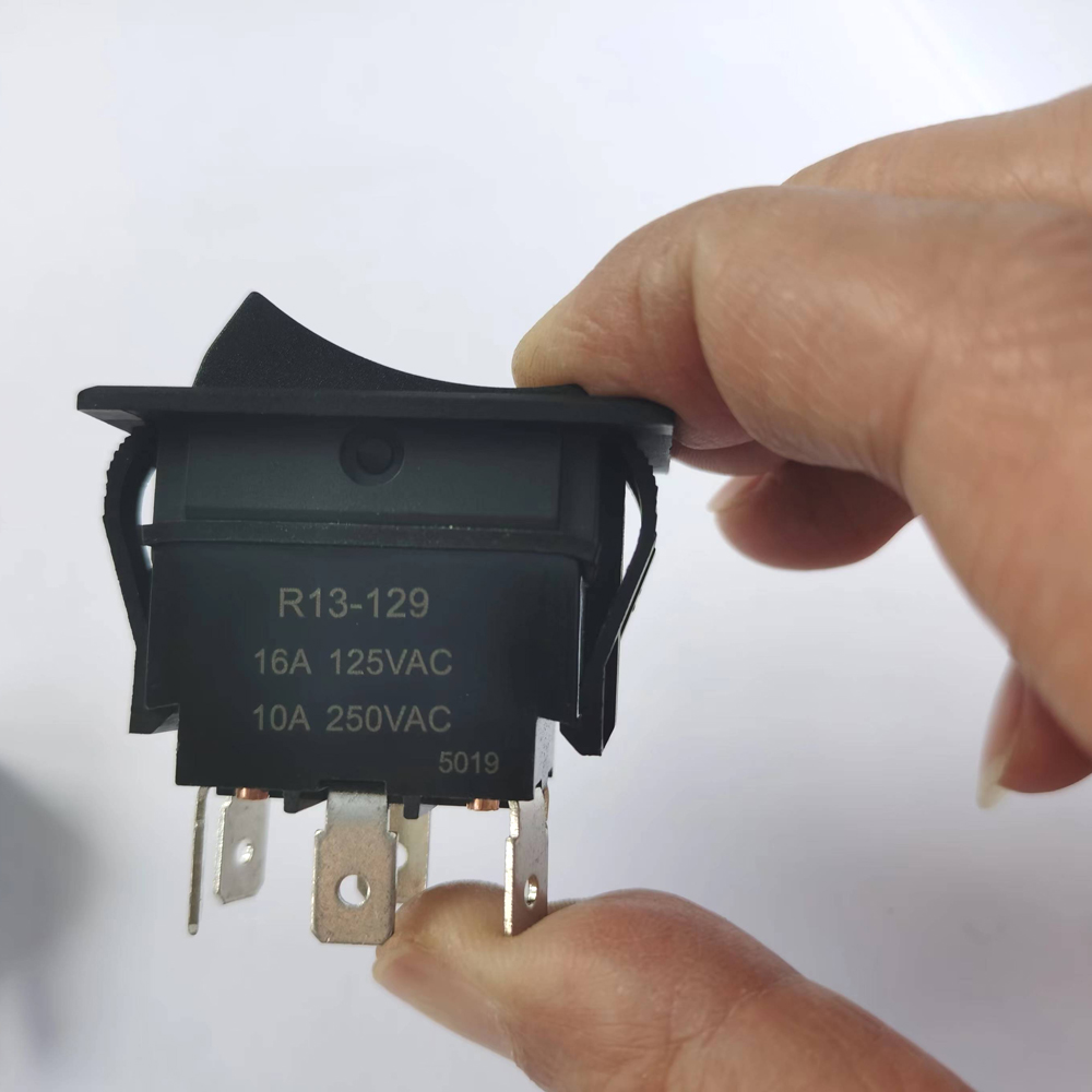 R13-129 4Pin 6Pins 125/250V 16 - Power Tools Electrical ulasan dan harga